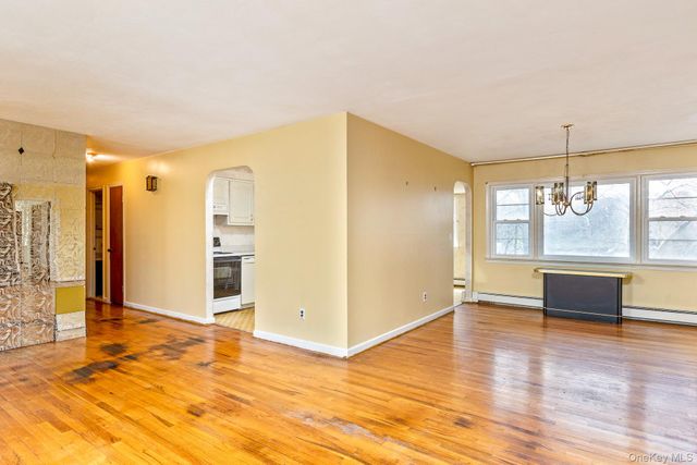 20 Mill Pond Lane, East Moriches, NY 11940