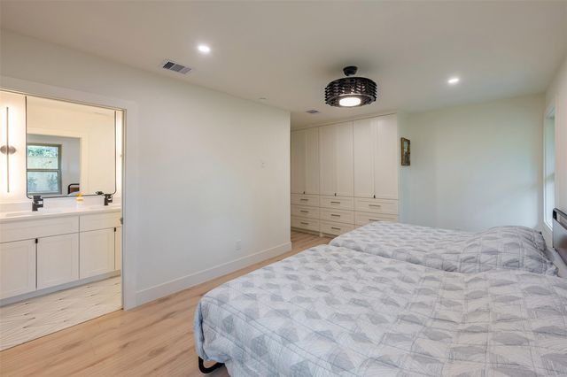 5326 Carew Street, Houston, TX 77096