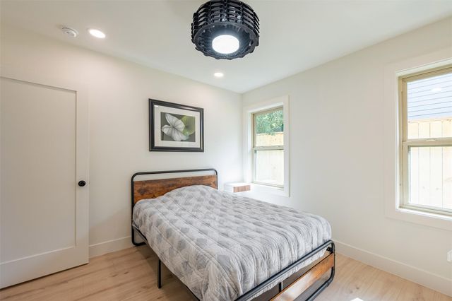 5326 Carew Street, Houston, TX 77096