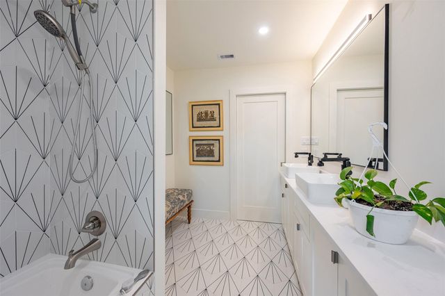 5326 Carew Street, Houston, TX 77096