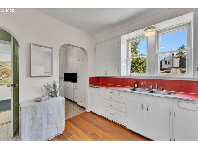 5905 N MINNESOTA Ave, Portland, OR 97217