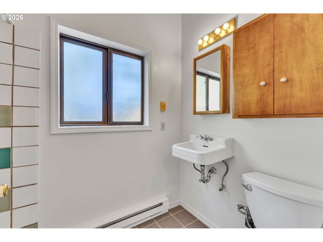 5905 N MINNESOTA Ave, Portland, OR 97217
