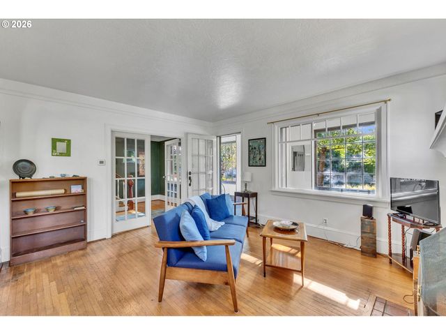 5905 N MINNESOTA Ave, Portland, OR 97217