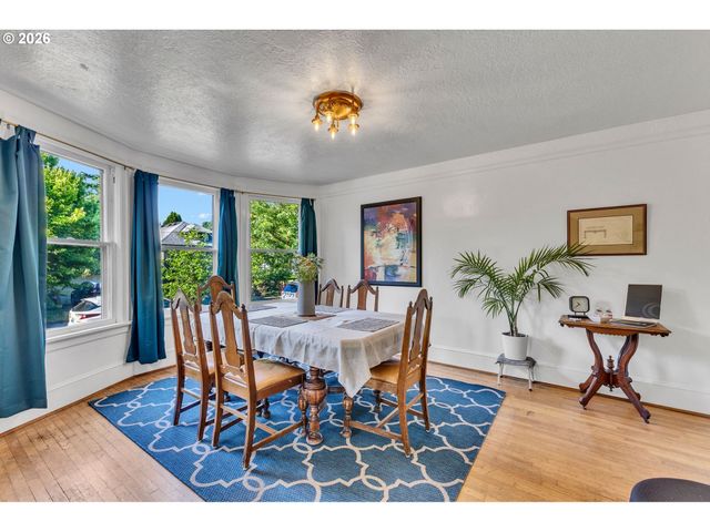 5905 N MINNESOTA Ave, Portland, OR 97217