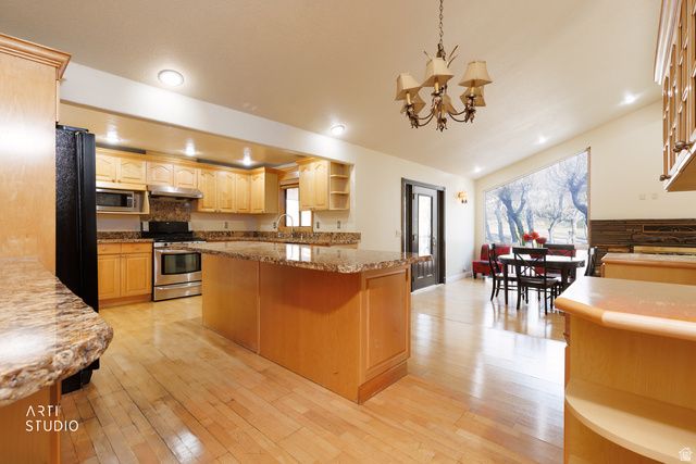 11129 S 2125 E, Sandy, UT 84092