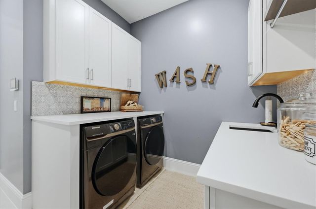 8340 SEA GLASS COURT, Sarasota, FL 34240