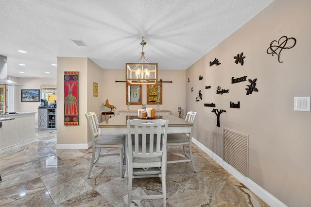 32 SW 14TH Avenue, Boca Raton, FL 33486