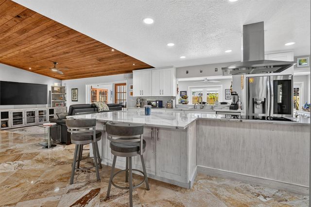 32 SW 14TH Avenue, Boca Raton, FL 33486