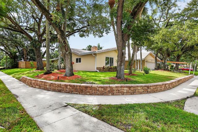32 SW 14TH Avenue, Boca Raton, FL 33486