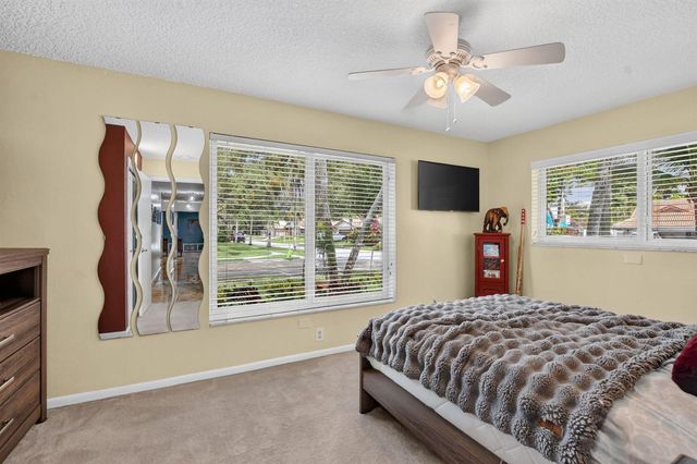 32 SW 14TH Avenue, Boca Raton, FL 33486