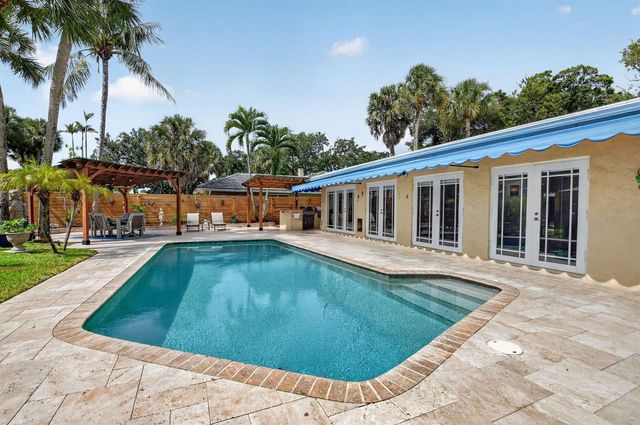 32 SW 14TH Avenue, Boca Raton, FL 33486