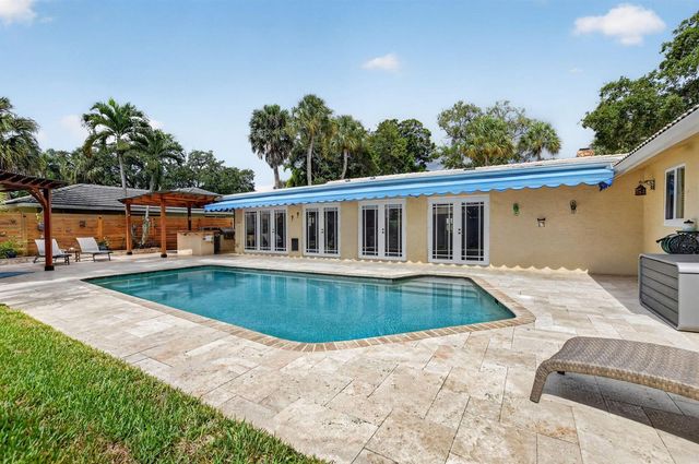 32 SW 14TH Avenue, Boca Raton, FL 33486
