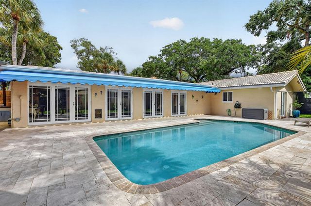 32 SW 14TH Avenue, Boca Raton, FL 33486