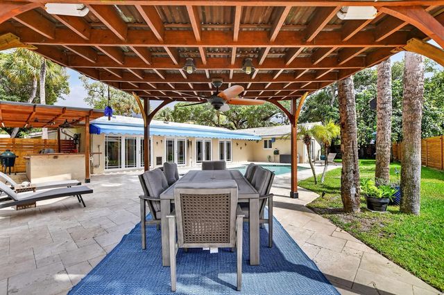 32 SW 14TH Avenue, Boca Raton, FL 33486