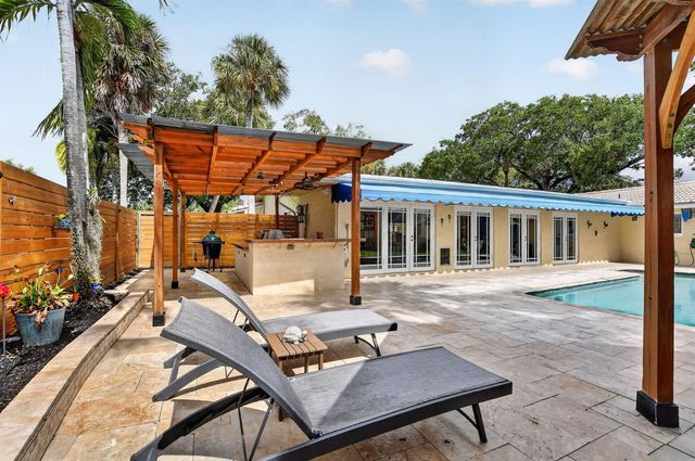 32 SW 14TH Avenue, Boca Raton, FL 33486