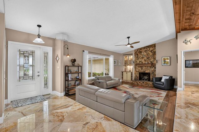 32 SW 14TH Avenue, Boca Raton, FL 33486