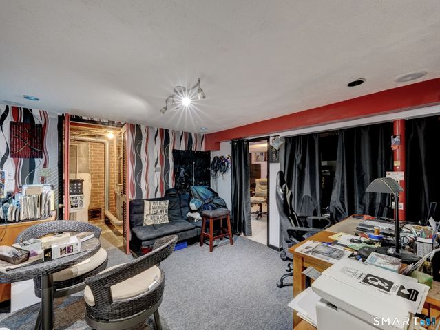 1754 Main Street, East Hartford, CT 06108