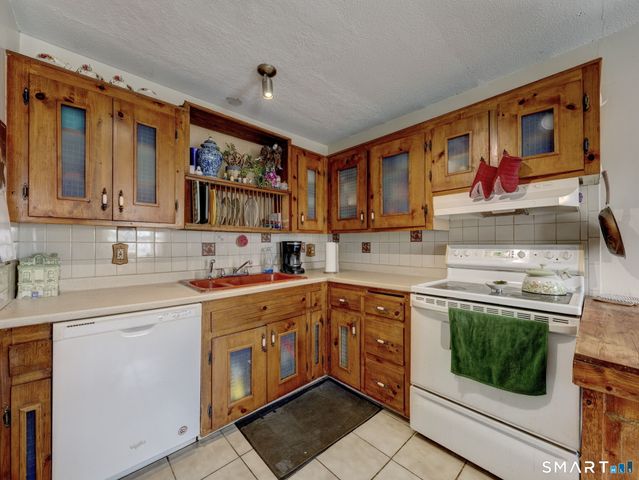 1754 Main Street, East Hartford, CT 06108