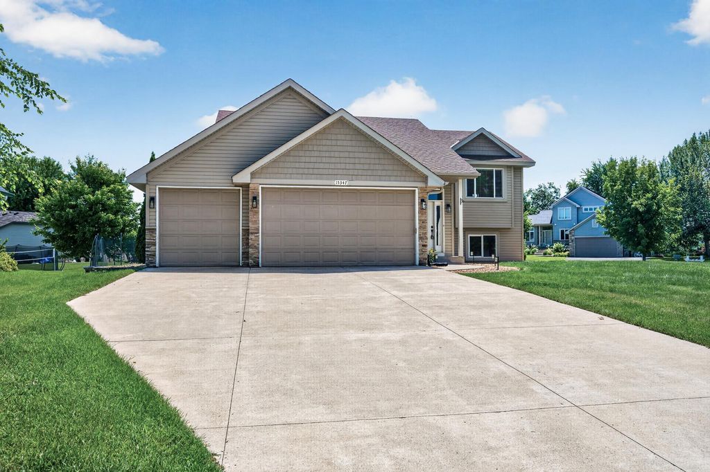 15347 Wintergreen Street NW, Andover, MN 55304