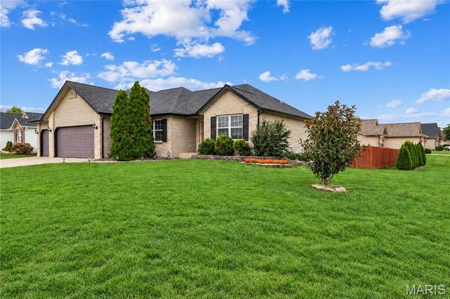 6700 Crossington Lane, Maryville, IL 62062