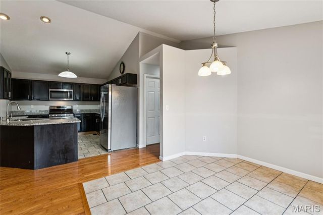6700 Crossington Lane, Maryville, IL 62062