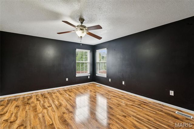 6700 Crossington Lane, Maryville, IL 62062