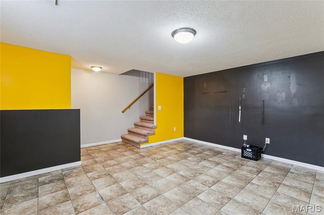 6700 Crossington Lane, Maryville, IL 62062