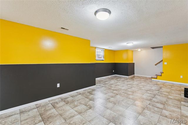 6700 Crossington Lane, Maryville, IL 62062