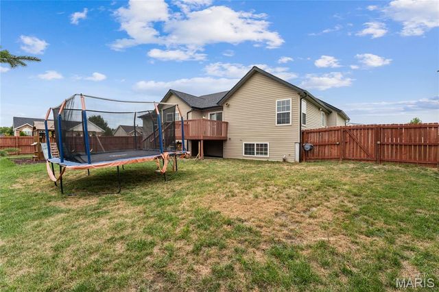 6700 Crossington Lane, Maryville, IL 62062