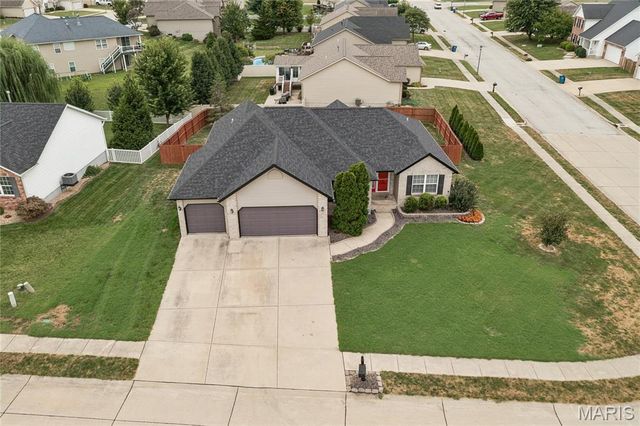 6700 Crossington Lane, Maryville, IL 62062