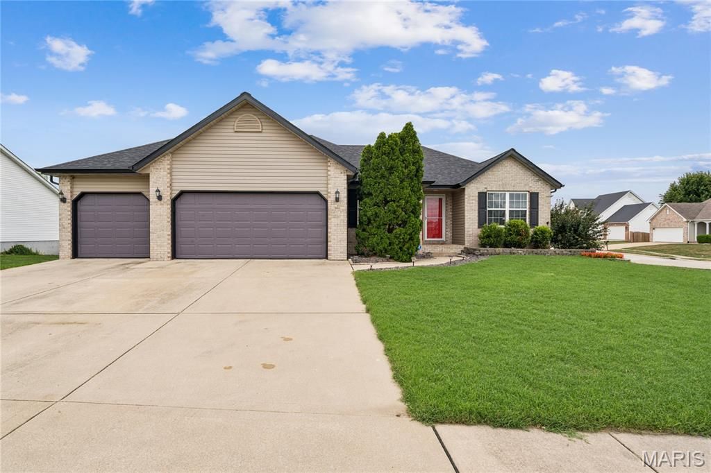 6700 Crossington Lane, Maryville, IL 62062