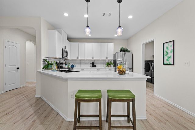 8321 Panadero DR, Austin, TX 78747