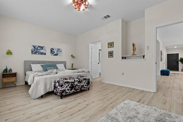 8321 Panadero DR, Austin, TX 78747