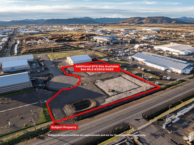 1921 Bobcat Way, White City, OR 97503