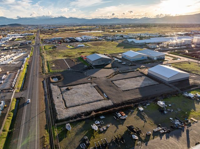 1921 Bobcat Way, White City, OR 97503