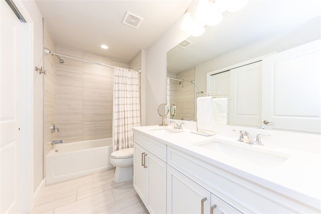 3370 Roseford Boulevard, Ann Arbor, MI 48105