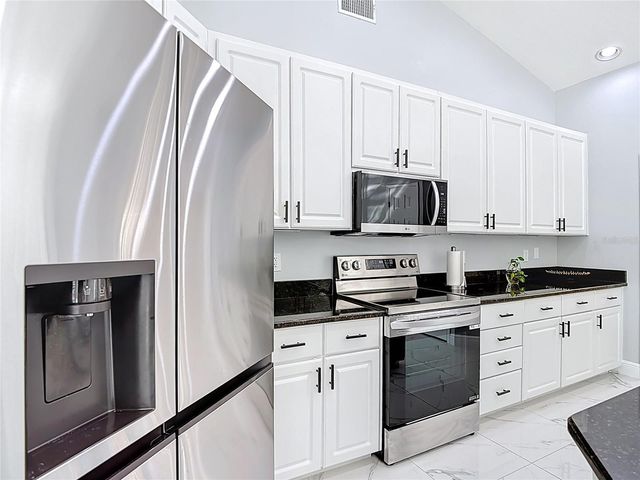 9606 GREENBANK DRIVE, Riverview, FL 33569