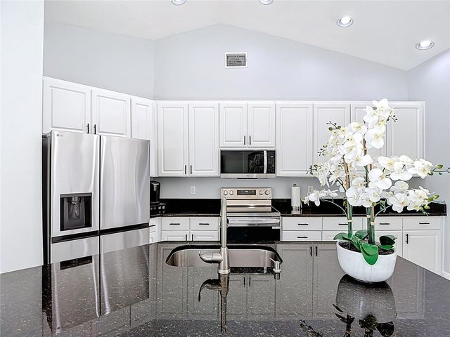 9606 GREENBANK DRIVE, Riverview, FL 33569