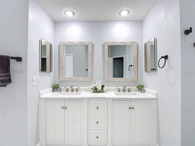 9606 GREENBANK DRIVE, Riverview, FL 33569