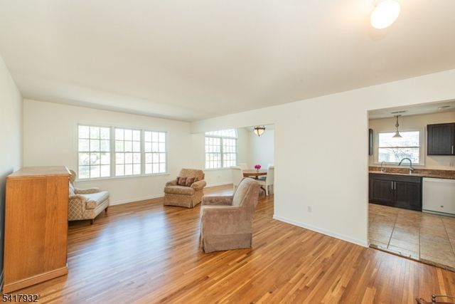 34 Thomas St, Caldwell Boro Twp., NJ 07006