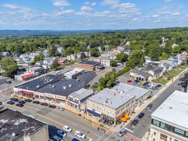 34 Thomas St, Caldwell Boro Twp., NJ 07006