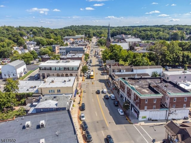 34 Thomas St, Caldwell Boro Twp., NJ 07006