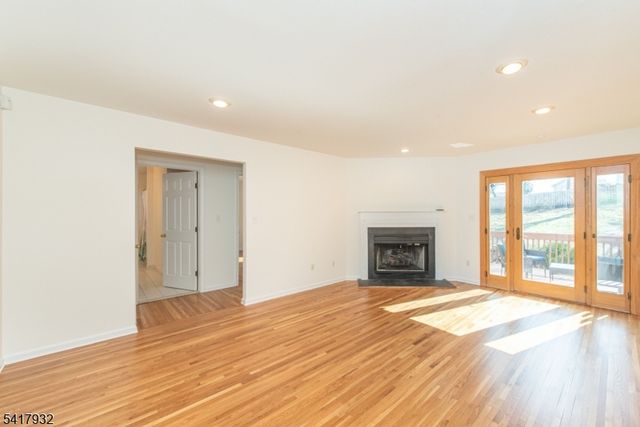 34 Thomas St, Caldwell Boro Twp., NJ 07006