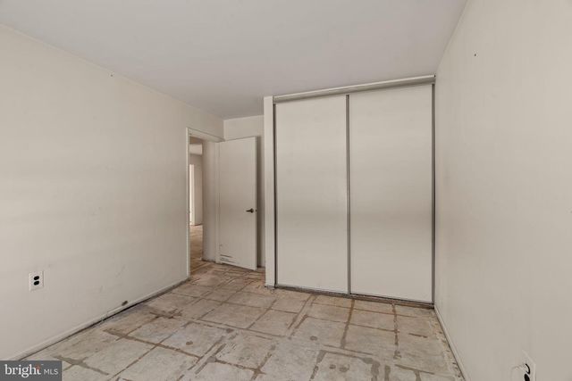 20 LAKEBRIDGE DR, Woodbury, NJ 08096