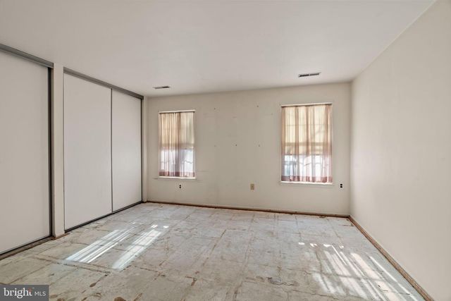 20 LAKEBRIDGE DR, Woodbury, NJ 08096