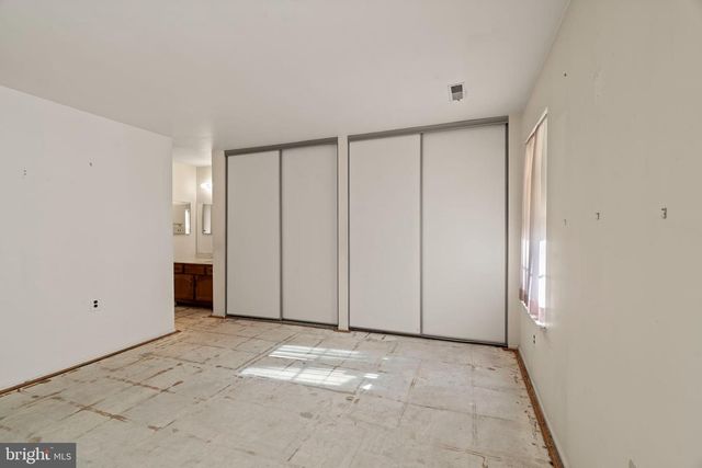 20 LAKEBRIDGE DR, Woodbury, NJ 08096