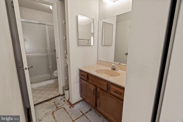 20 LAKEBRIDGE DR, Woodbury, NJ 08096