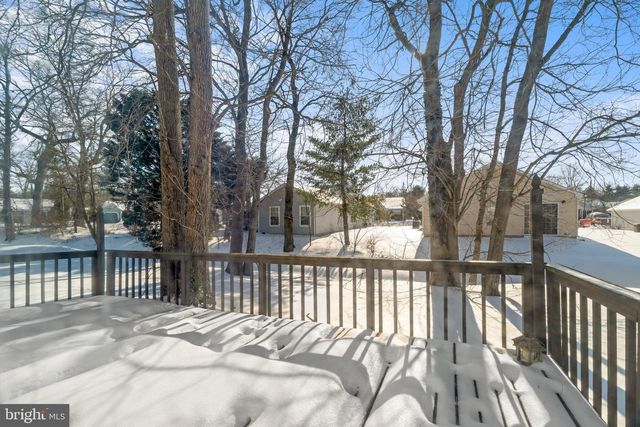 20 LAKEBRIDGE DR, Woodbury, NJ 08096