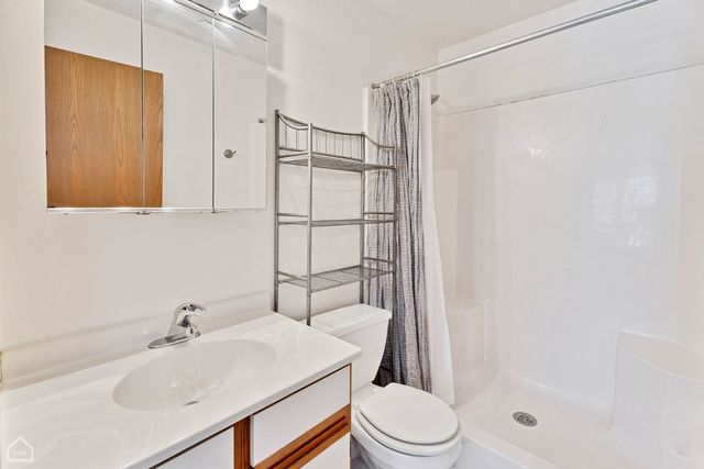 1351 Cunat Court 2D, Lake In The Hills, IL 60156