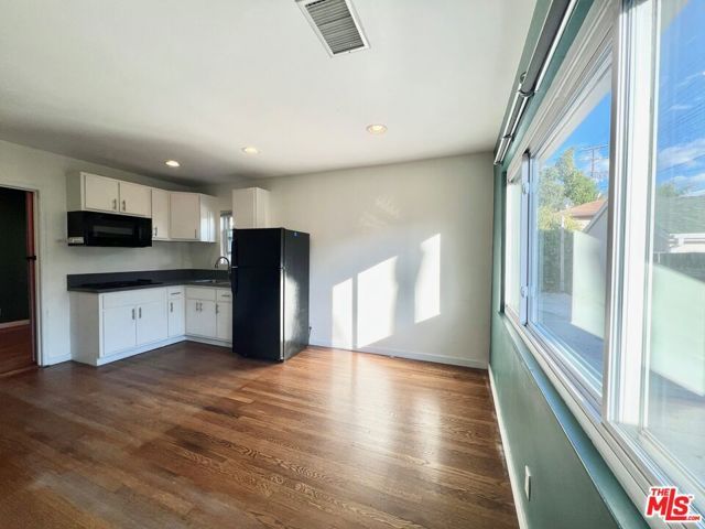 10006 Silverton Avenue, Los Angeles, CA 91042